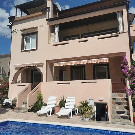 Apartament Franolic *